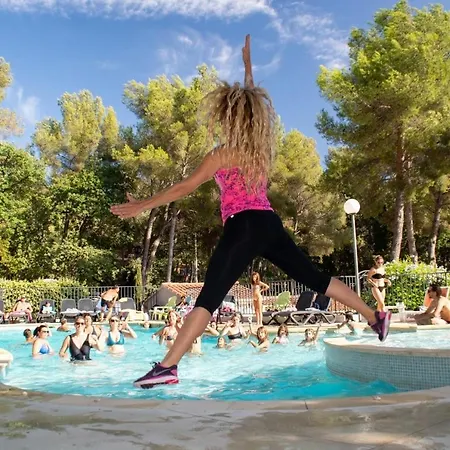 Maeva Escapades Les Playes Campsite