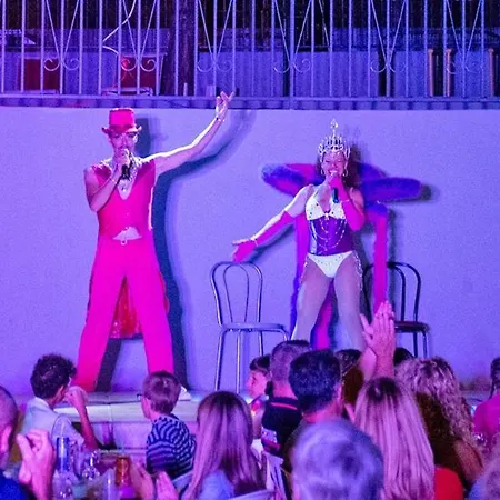 Maeva Escapades Les Playes 캠프장 4*